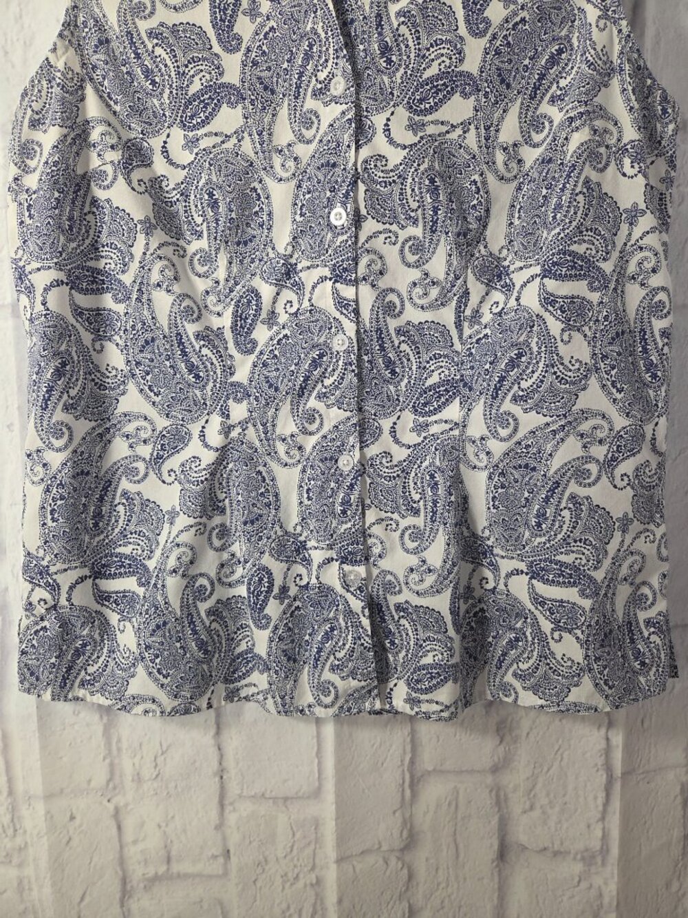 Basic Editions Medium Blue Paisley Button Front Sleeveless Cotton Blend Blouse - Picture 3 of 7